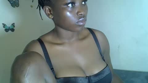 Snapshot of angelofsweetness chatting on 12-15-25, 08:07 angelofsweetness online show from 12-15-25, 08:07