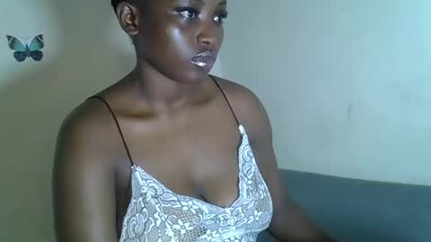 Snapshot of angelofsweetness chatting on 12-17-25, 06:58 angelofsweetness online show from 12-17-25, 06:58