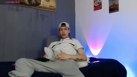 angeloo 666 online show from 09-09-25, 10:09