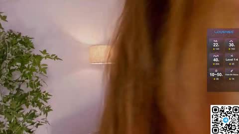 Snapshot of angelpaull chatting on 11-05-25, 08:53 Angel online show from 11-05-25, 08:53