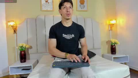 Snapshot of angelsbeaumont chatting on 07-21-26, 11:23 Angel Beaumont online show from 07-21-26, 11:23