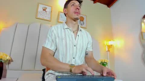 Snapshot of angelsbeaumont chatting on 07-30-26, 11:53 Angel Beaumont online show from 07-30-26, 11:53