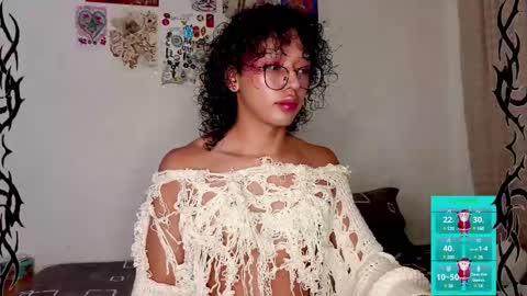 Snapshot of angelsdustxxx chatting on 01-03-25, 06:35 online show from 01-03-25, 06:35