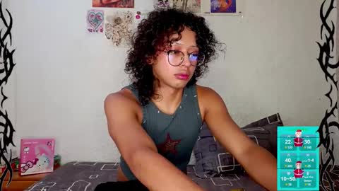 Snapshot of angelsdustxxx chatting on 01-04-25, 07:02 online show from 01-04-25, 07:02