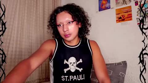 Snapshot of angelsdustxxx chatting on 01-24-25, 06:14 online show from 01-24-25, 06:14