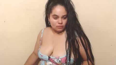 Snapshot of angelsexhotlatin chatting on 12-15-25, 02:10 angelsexhotlatin online show from 12-15-25, 02:10