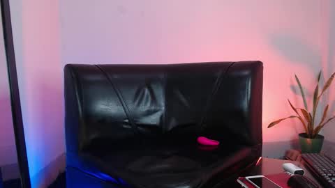 Angel Storm online show from 10-29-25, 04:15