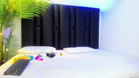 Snapshot of angi_lozano chatting on 09-24-25, 11:19 angi_lozano online show from 09-24-25, 11:19