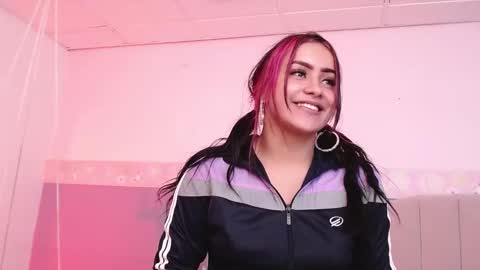 Snapshot of angie99_gh chatting on 01-20-25, 10:40 Angie online show from 01-20-25, 10:40