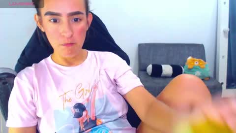 Snapshot of angie_dreamgirl chatting on 05-07-26, 02:39 IG angie dreamgirl01 online show from 05-07-26, 02:39