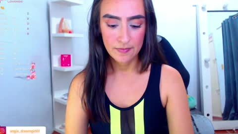 Snapshot of angie_dreamgirl chatting on 05-10-26, 08:25 IG angie dreamgirl01 online show from 05-10-26, 08:25