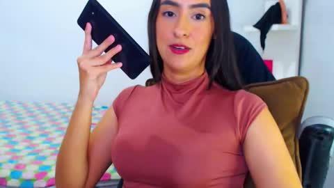 Snapshot of angie_dreamgirl chatting on 06-08-26, 02:56 IG angie dreamgirl01 online show from 06-08-26, 02:56