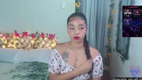 Snapshot of angielee01 chatting on 11-14-25, 11:20 Angie y Andres online show from 11-14-25, 11:20