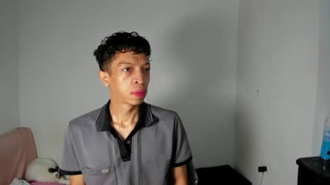 Snapshot of angielee01 chatting on 07-27-26, 11:06 Angie y Andres online show from 07-27-26, 11:06