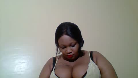 Snapshot of angienew chatting on 11-01-25, 11:07 Angie online show from 11-01-25, 11:07