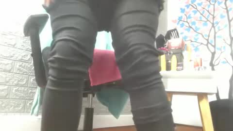 Snapshot of angierot2025 chatting on 10-10-25, 01:59 angierot2025 online show from 10-10-25, 01:59