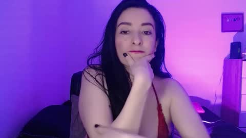 Snapshot of angiesquirt chatting on 02-19-25, 05:38 VALENTINA online show from 02-19-25, 05:38