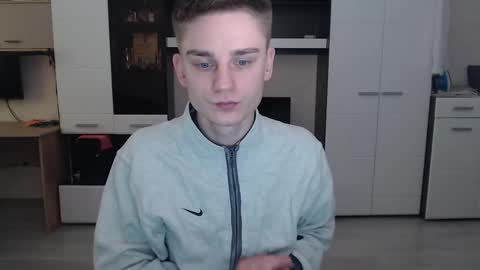 Snapshot of angryzan chatting on 12-24-24, 07:28 vodka online show from 12-24-24, 07:28