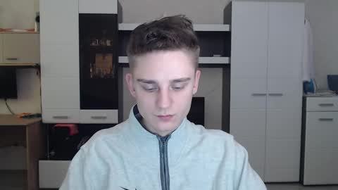 Snapshot of angryzan chatting on 12-24-24, 11:06 vodka online show from 12-24-24, 11:06