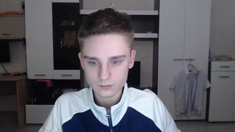 Snapshot of angryzan chatting on 12-25-24, 11:11 vodka online show from 12-25-24, 11:11