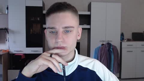 Snapshot of angryzan chatting on 01-10-25, 05:15 vodka online show from 01-10-25, 05:15