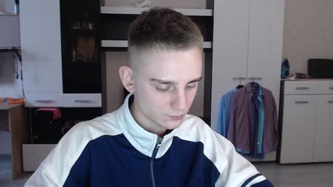 Snapshot of angryzan chatting on 01-10-25, 11:43 vodka online show from 01-10-25, 11:43