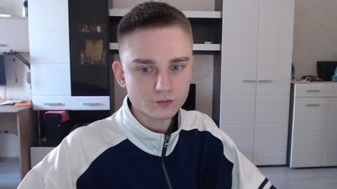 Snapshot of angryzan chatting on 01-14-25, 07:17 vodka online show from 01-14-25, 07:17