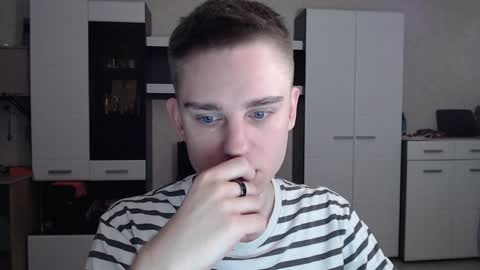 Snapshot of angryzan chatting on 01-17-25, 04:06 vodka online show from 01-17-25, 04:06