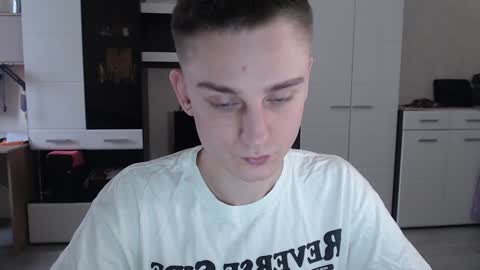 Snapshot of angryzan chatting on 01-20-25, 07:36 vodka online show from 01-20-25, 07:36