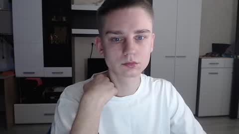 Snapshot of angryzan chatting on 01-24-25, 04:27 vodka online show from 01-24-25, 04:27