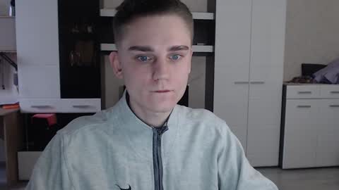 Snapshot of angryzan chatting on 01-29-25, 11:20 vodka online show from 01-29-25, 11:20