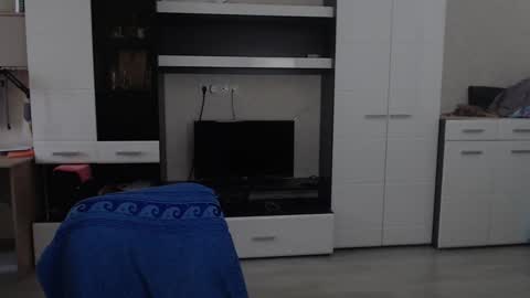 Snapshot of angryzan chatting on 01-31-25, 08:11 vodka online show from 01-31-25, 08:11