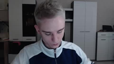 Snapshot of angryzan chatting on 02-10-25, 04:52 vodka online show from 02-10-25, 04:52