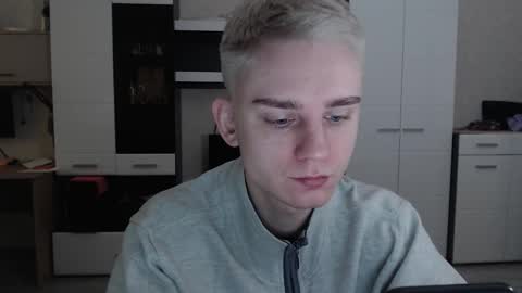 Snapshot of angryzan chatting on 02-11-25, 04:44 vodka online show from 02-11-25, 04:44