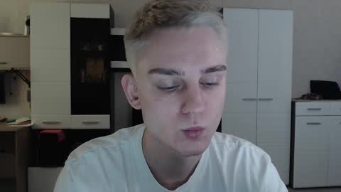 Snapshot of angryzan chatting on 02-17-25, 07:58 vodka online show from 02-17-25, 07:58