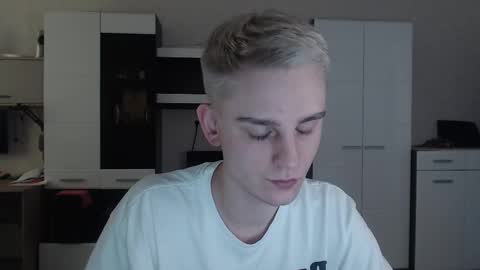 Snapshot of angryzan chatting on 02-18-25, 10:38 vodka online show from 02-18-25, 10:38