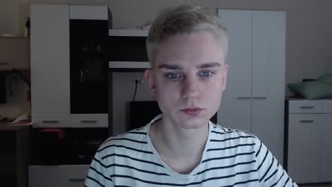 Snapshot of angryzan chatting on 02-20-25, 04:28 vodka online show from 02-20-25, 04:28