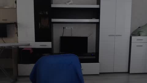 Snapshot of angryzan chatting on 03-04-25, 10:35 vodka online show from 03-04-25, 10:35