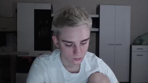 Snapshot of angryzan chatting on 03-05-25, 04:45 vodka online show from 03-05-25, 04:45