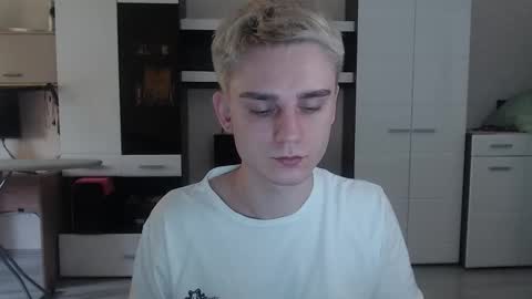 Snapshot of angryzan chatting on 03-06-25, 08:19 vodka online show from 03-06-25, 08:19