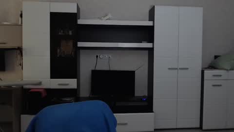 Snapshot of angryzan chatting on 03-07-25, 08:23 vodka online show from 03-07-25, 08:23