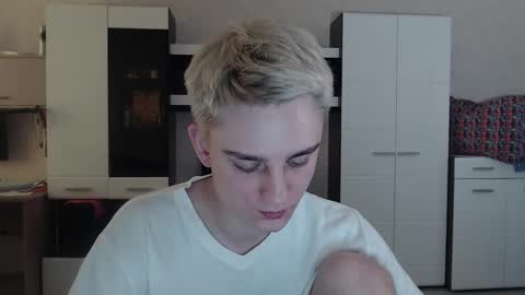 Snapshot of angryzan chatting on 03-11-25, 09:02 vodka online show from 03-11-25, 09:02