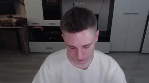 Snapshot of angryzan chatting on 10-06-25, 06:00 vodka online show from 10-06-25, 06:00