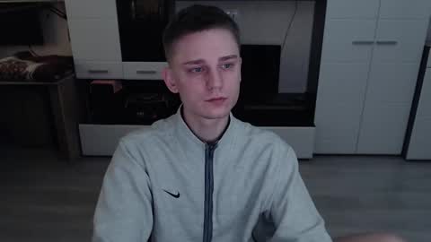 Snapshot of angryzan chatting on 10-15-25, 05:40 vodka online show from 10-15-25, 05:40