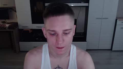 Snapshot of angryzan chatting on 10-20-25, 04:46 vodka online show from 10-20-25, 04:46