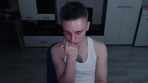 Snapshot of angryzan chatting on 10-22-25, 05:19 vodka online show from 10-22-25, 05:19