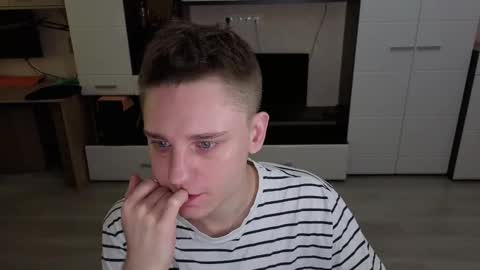 Snapshot of angryzan chatting on 11-07-25, 07:08 vodka online show from 11-07-25, 07:08