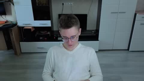 Snapshot of angryzan chatting on 11-21-25, 06:01 vodka online show from 11-21-25, 06:01