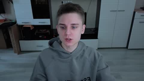 Snapshot of angryzan chatting on 11-24-25, 06:13 vodka online show from 11-24-25, 06:13