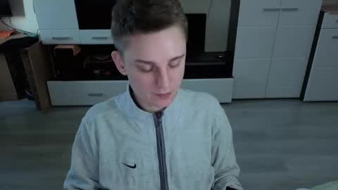 Snapshot of angryzan chatting on 11-27-25, 05:09 vodka online show from 11-27-25, 05:09